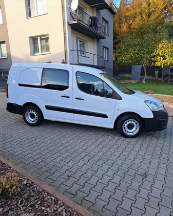 Citroen Berlingo cena 43900 przebieg: 176000, rok produkcji 2018 z Wolbrom małe 254